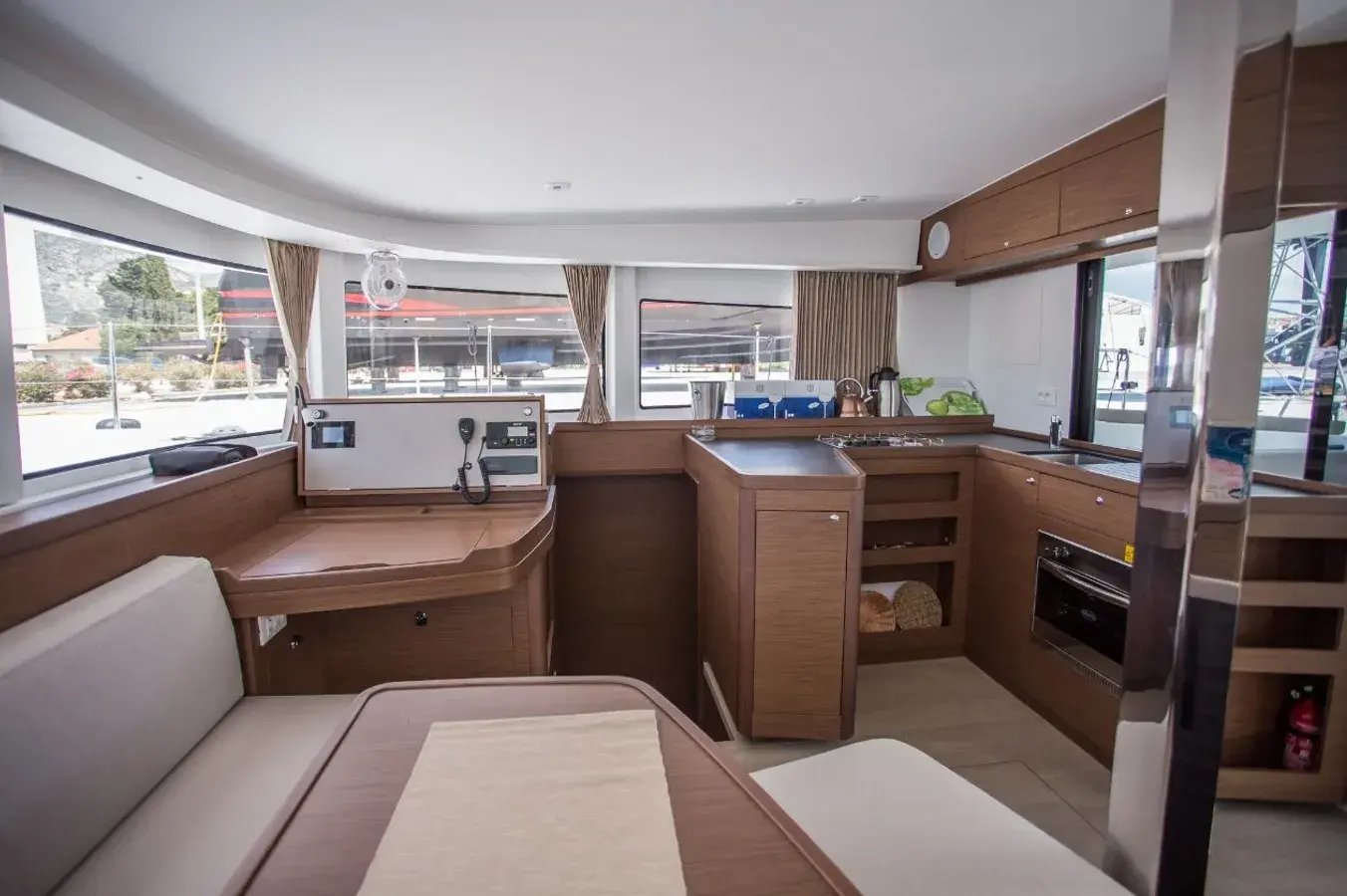 Thumbnail von Lagoon 42 Ariel 3