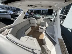 Thumbnail von Sea Ray SLX 310 Hors-bord