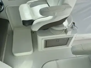 Thumbnail von Cruisers Yachts 390 Coupe Bail Out