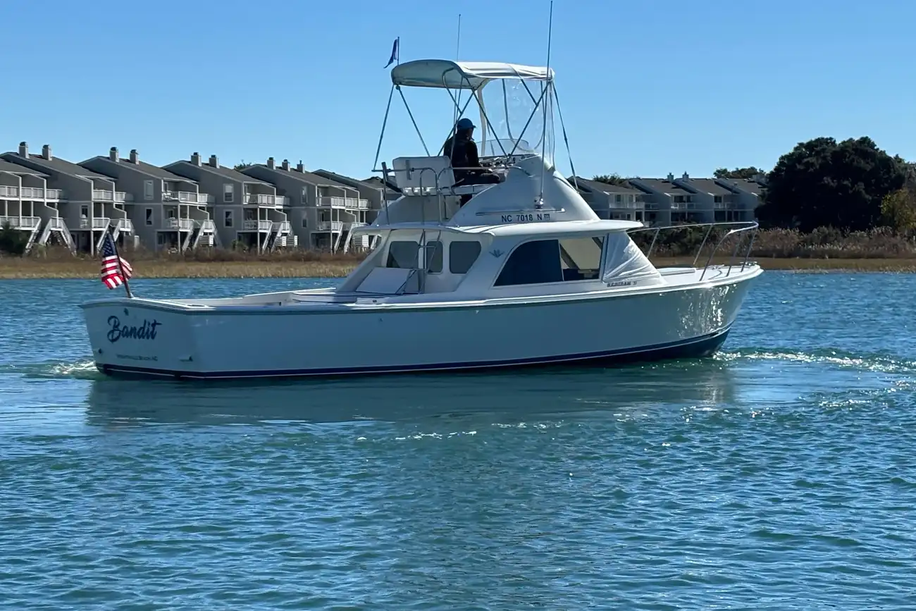 Thumbnail von Bertram 31 Flybridge Cruiser BANDIT