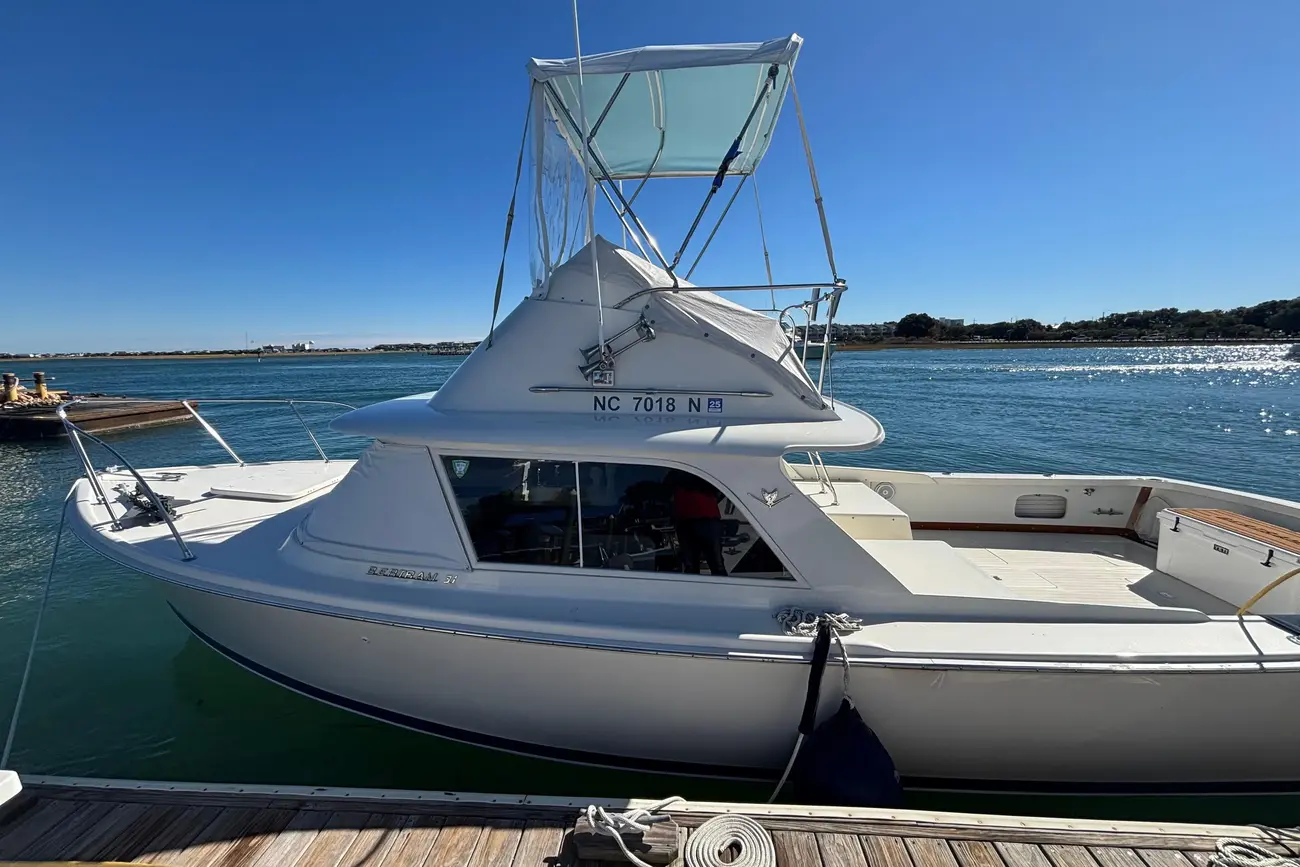 Thumbnail von Bertram 31 Flybridge Cruiser BANDIT