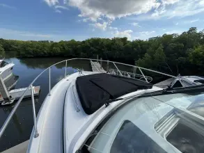 Thumbnail von Boston Whaler 325 Conquest