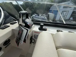 Thumbnail von Boston Whaler 325 Conquest