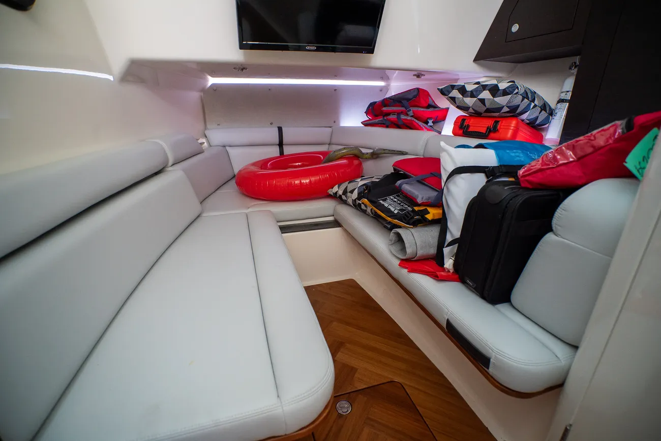 Thumbnail von Boston Whaler 350 Realm