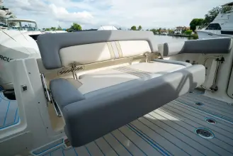 Thumbnail von Boston Whaler 350 Realm