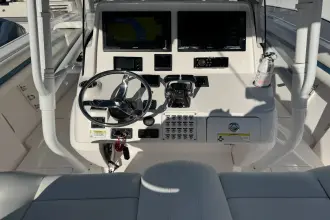 Thumbnail von Intrepid 400 Cuddy