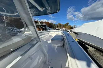 Thumbnail von Intrepid 400 Cuddy