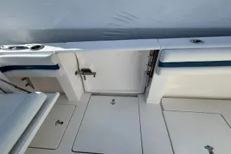 Thumbnail von Intrepid 400 Cuddy