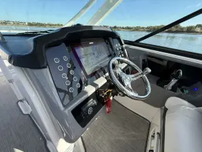 Thumbnail von Robalo R317