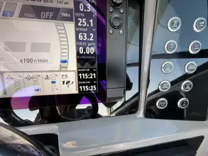 Thumbnail von Robalo R317