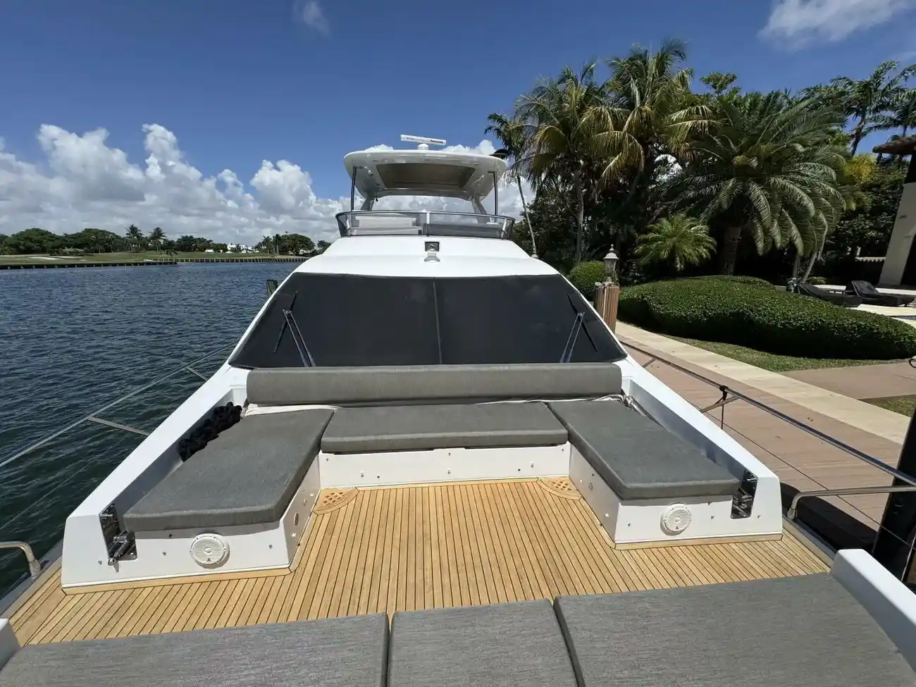 Thumbnail von Azimut 66