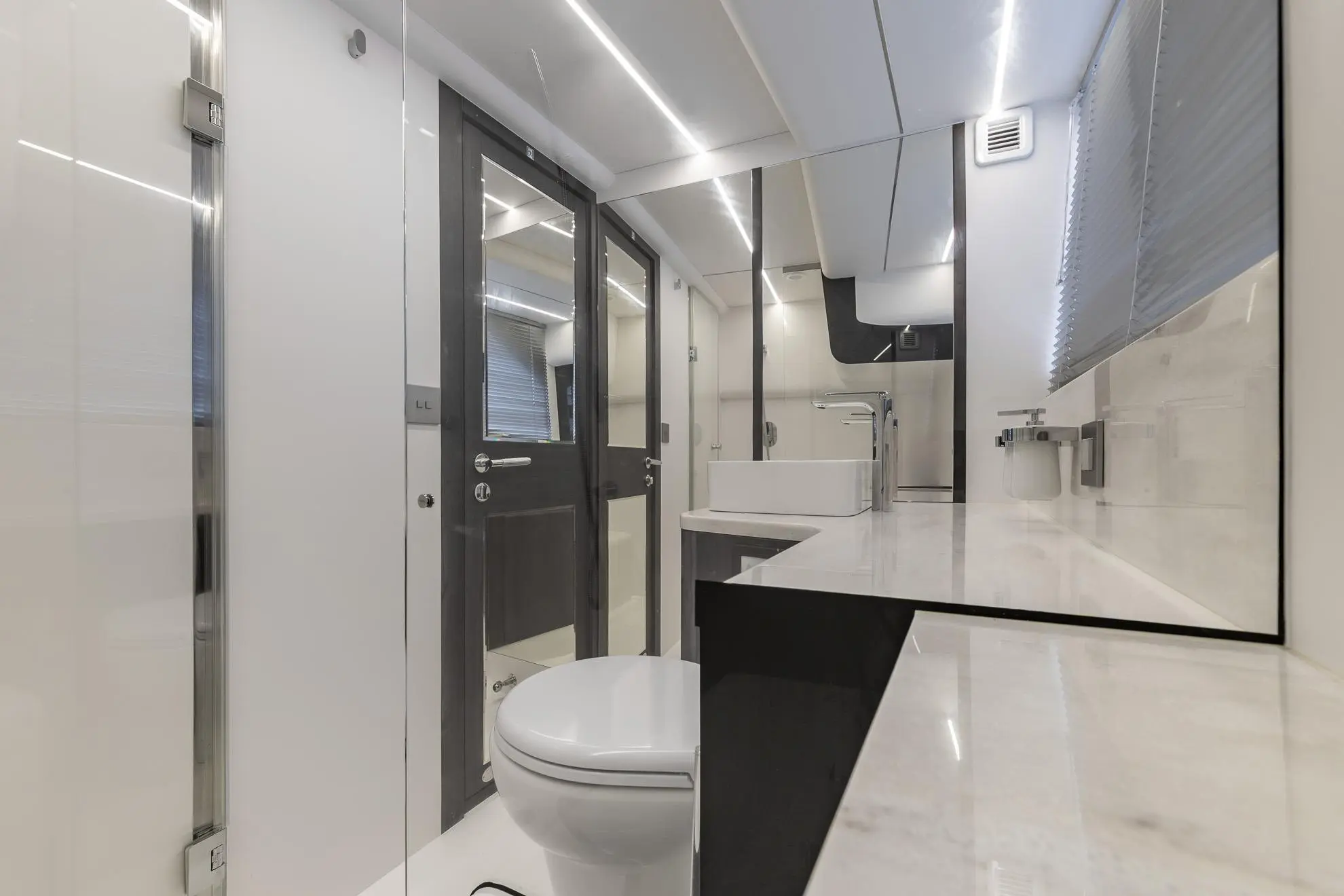 Thumbnail von Galeon 430 Explorer GN430EXP