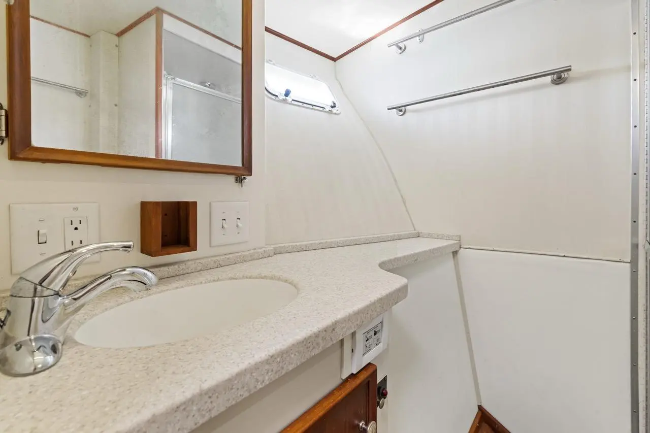 Thumbnail von Hatteras 45 Convertible Bella