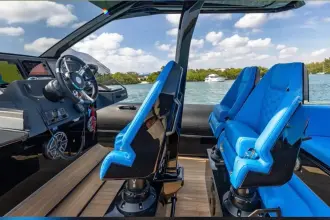 Thumbnail von Technohull 38 Grand Sport