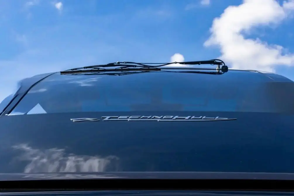 Thumbnail von Technohull 38 Grand Sport