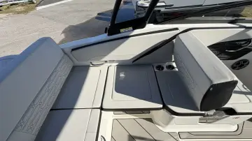 Thumbnail von Sea Ray SPX 210 Fuoribordo