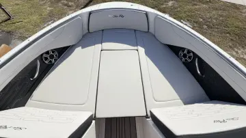 Thumbnail von Sea Ray SPX 210 Fuoribordo