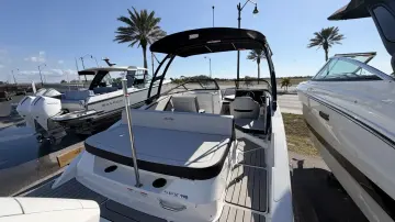 Thumbnail von Sea Ray SPX 210 Fuoribordo