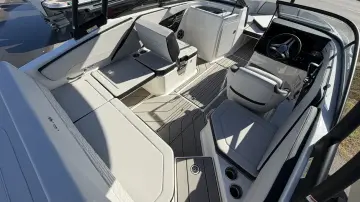 Thumbnail von Sea Ray SPX 210 Fuoribordo