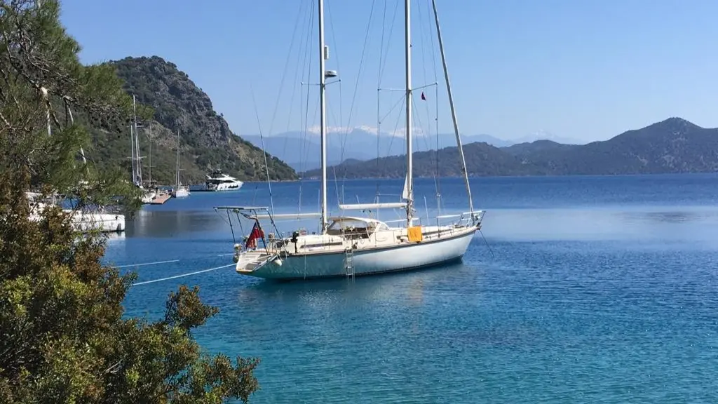 Amel Super Maramu 53