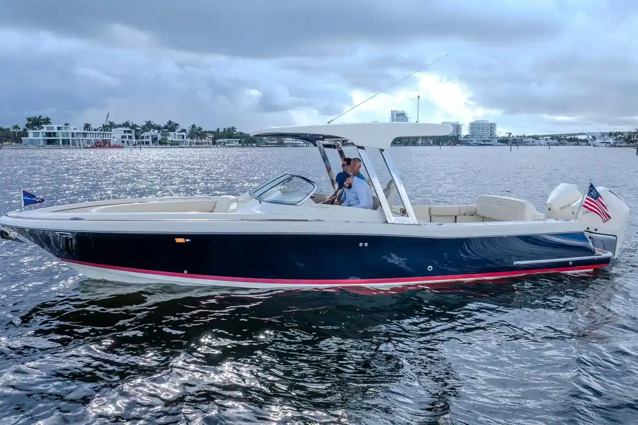 Thumbnail von Chris Craft 30 Calypso