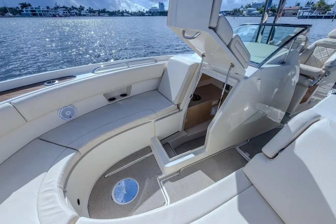 Thumbnail von Chris Craft 30 Calypso