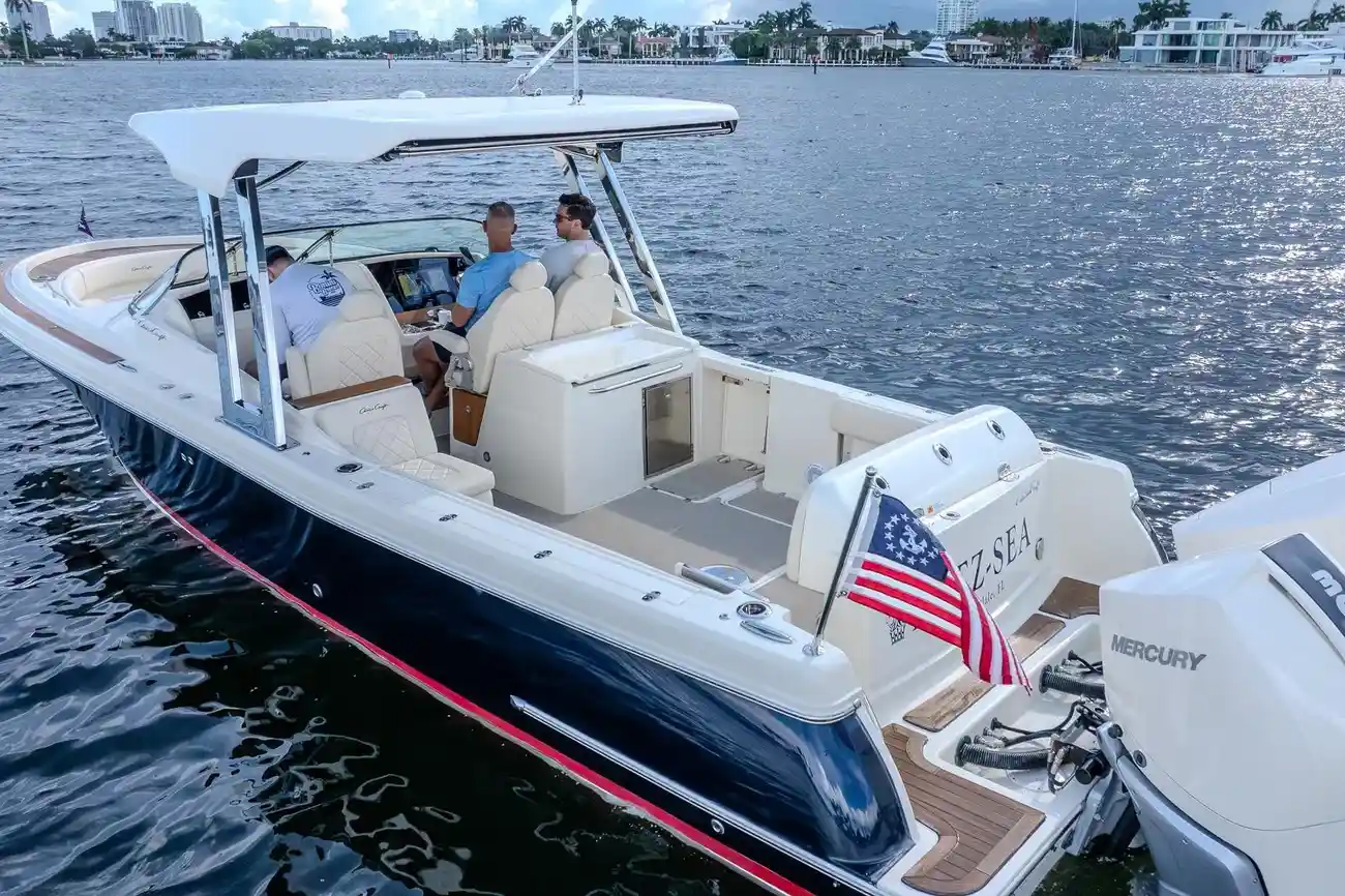 Thumbnail von Chris Craft 30 Calypso