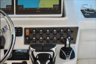 Thumbnail von Grady White Express 330