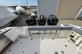 Thumbnail von Boston Whaler 350 Realm