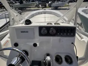 Thumbnail von Boston Whaler 190 Montauk