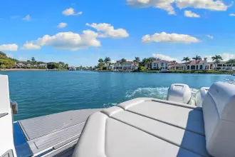 Thumbnail von Sea Ray SLX 400 Hors-bord