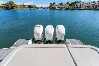 Thumbnail von Sea Ray SLX 400 Hors-bord