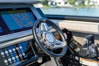 Thumbnail von Sea Ray SLX 400 Hors-bord