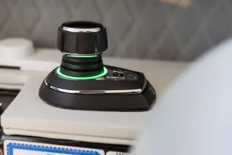 Thumbnail von Sea Ray SLX 400 Hors-bord