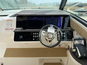 Thumbnail von Sea Ray Sundancer 320