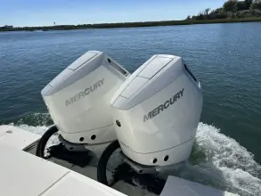 Thumbnail von Boston Whaler 330 Outrage