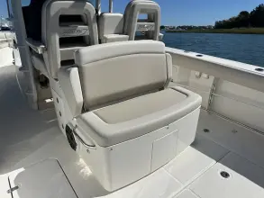 Thumbnail von Boston Whaler 330 Outrage