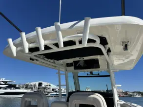 Thumbnail von Boston Whaler 330 Outrage