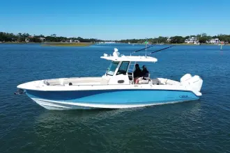Thumbnail von Boston Whaler 330 Outrage