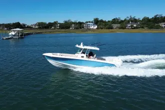 Thumbnail von Boston Whaler 330 Outrage