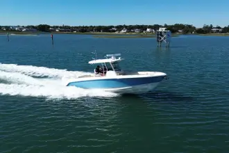 Thumbnail von Boston Whaler 330 Outrage