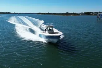 Thumbnail von Boston Whaler 330 Outrage