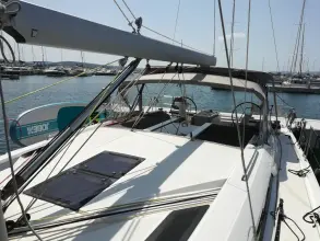 Thumbnail von Beneteau Oceanis 51.1