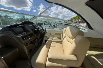 Thumbnail von Cruisers Yachts 380 Express Life Of Leisure II