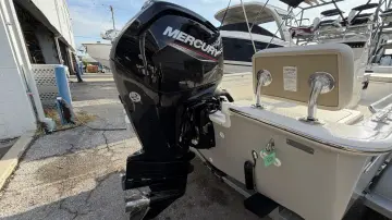 Thumbnail von Boston Whaler 170 Montauk