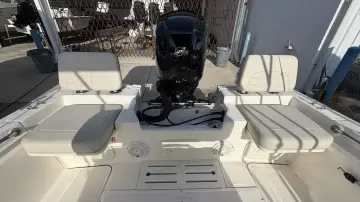 Thumbnail von Boston Whaler 170 Montauk