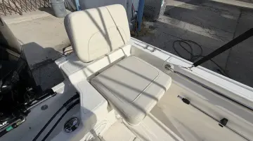 Thumbnail von Boston Whaler 170 Montauk