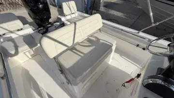 Thumbnail von Boston Whaler 170 Montauk