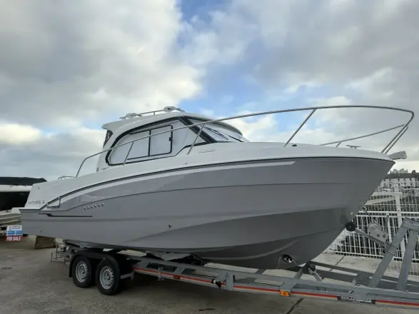 Beneteau Antares 8