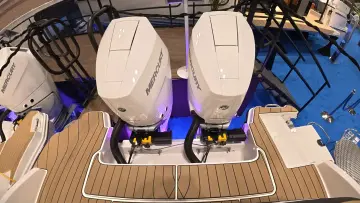 Thumbnail von Sea Ray SLX 310 s motorem